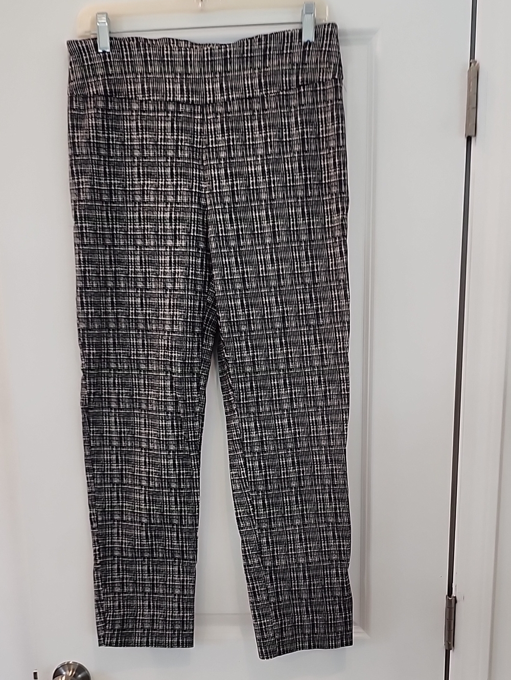 Zac & Rachel Black and White Crosshatch Cropped Pull-On Pants